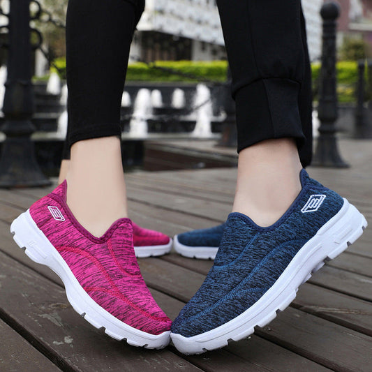 Scarpe sportive in tessuto elasticizzato traspirante