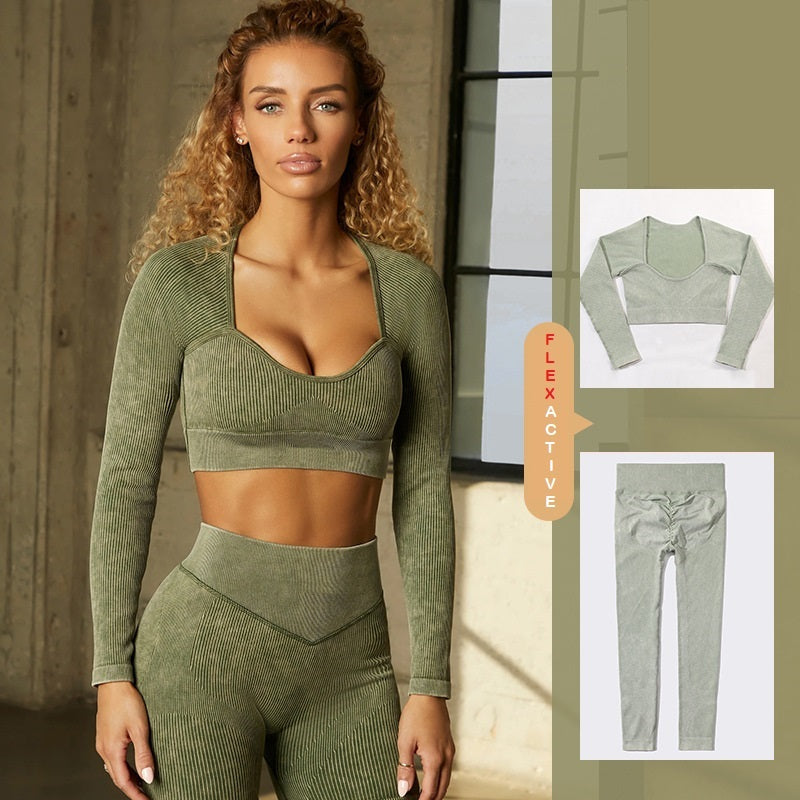 Set sportivo completo di top e pantaloni a vita alta