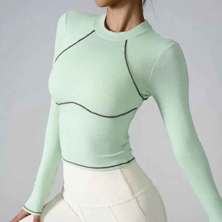 Top sportivo slim a maniche lunghe