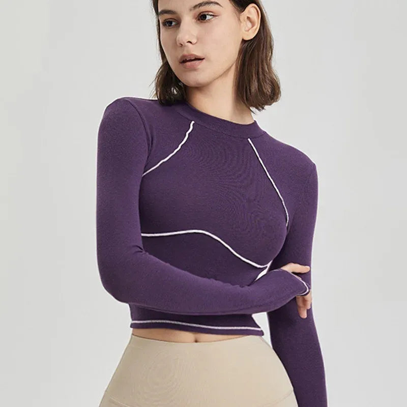Top sportivo slim a maniche lunghe